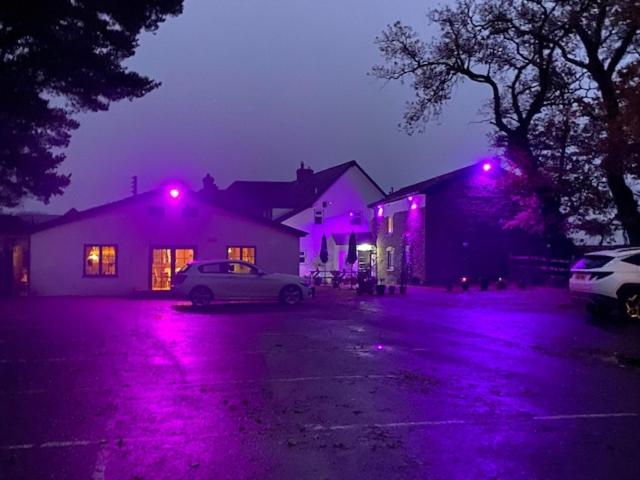 The Thelbridge Cross Inn Crediton Exterior photo
