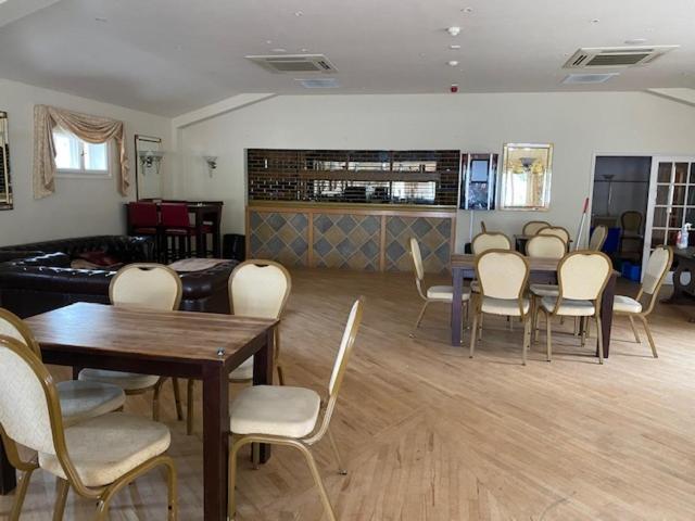 The Thelbridge Cross Inn Crediton Exterior photo